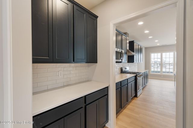 14108 Halden Ridge Way, Louisville, KY 40245