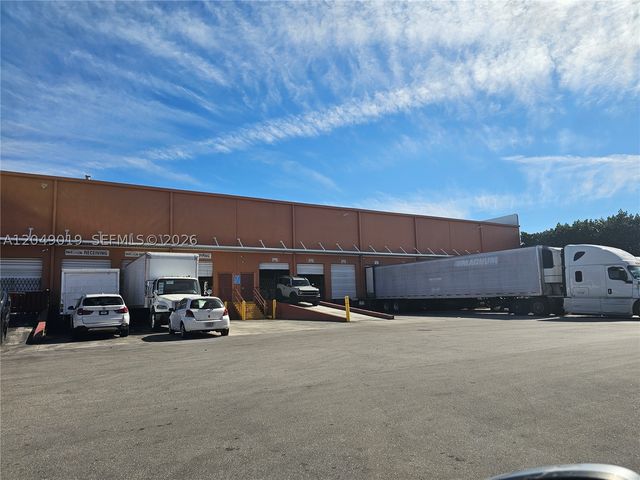 9613 NW 33rd St, Doral, FL 33172