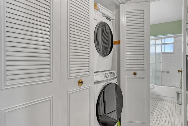 553 Covered Bridge Boulevard, Lake Worth, FL 33467