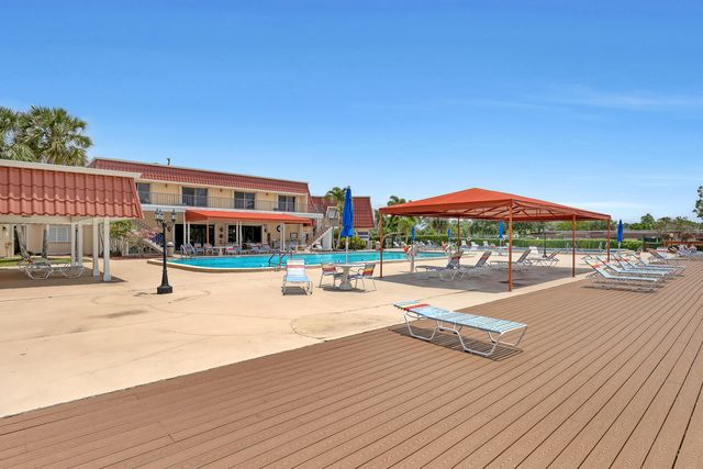 553 Covered Bridge Boulevard, Lake Worth, FL 33467