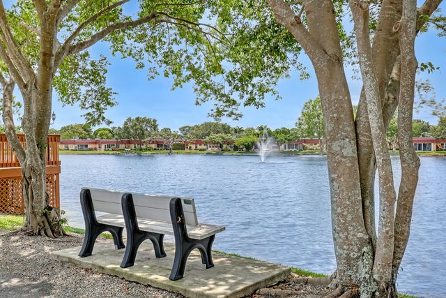 553 Covered Bridge Boulevard, Lake Worth, FL 33467