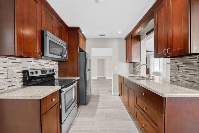 1620 NW 87th Lane, Plantation, FL 33322