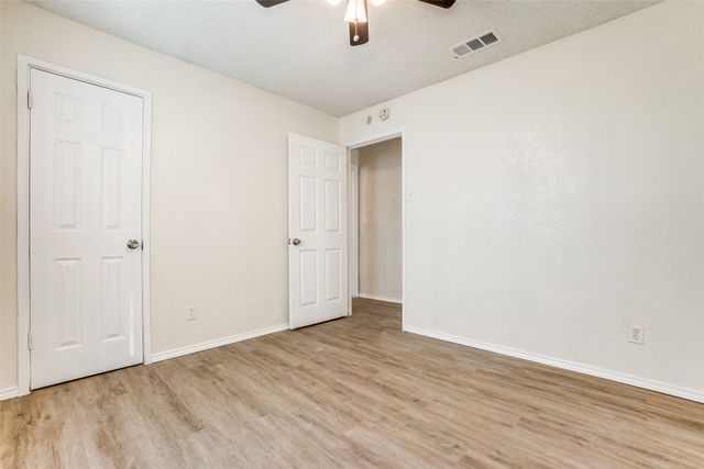 5869 Bluffman Drive, Dallas, TX 75241