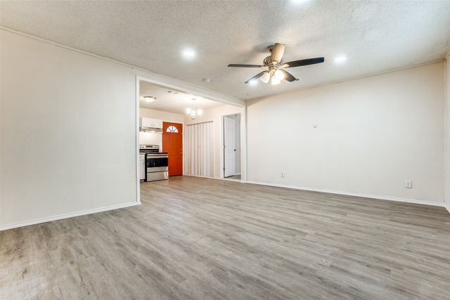 5869 Bluffman Drive, Dallas, TX 75241