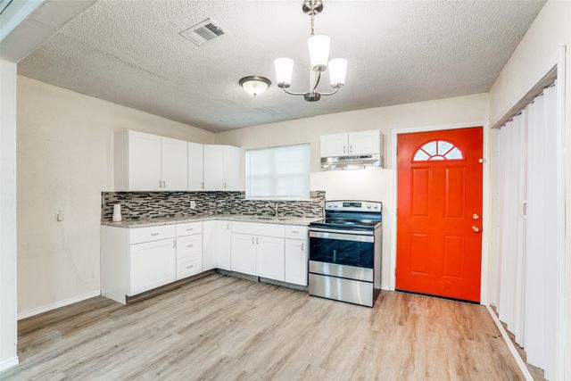 5869 Bluffman Drive, Dallas, TX 75241