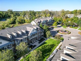 142 Sandy Lane, Walled Lake, MI 48390