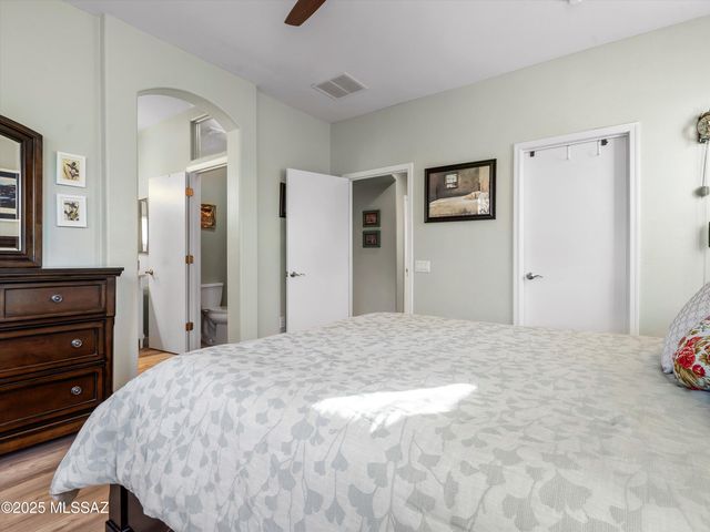 9259 N Whispering Shadows Way, Tucson, AZ 85743