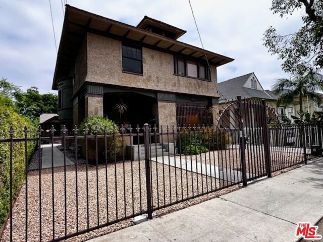 2108 Oak Street, Los Angeles, CA 90007