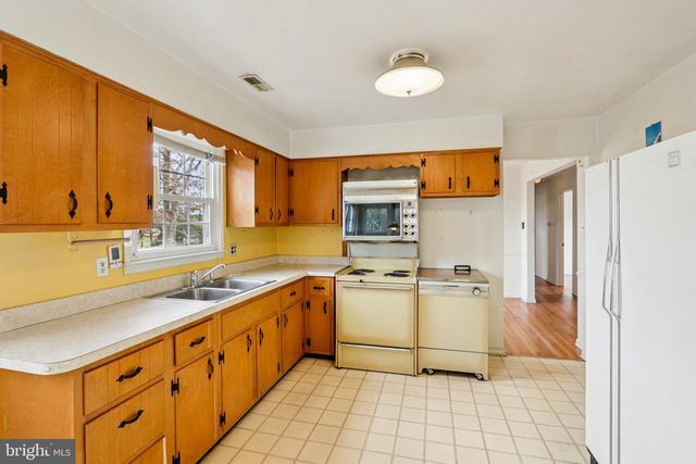 911 BARTLETT AVE, Linwood, NJ 08221