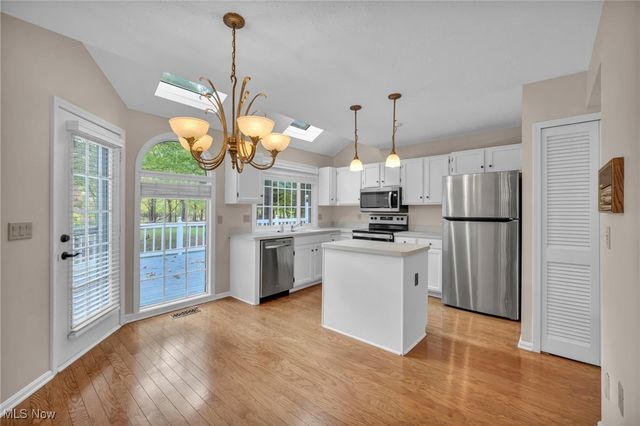 17934 Cambridge Oval, Strongsville, OH 44136