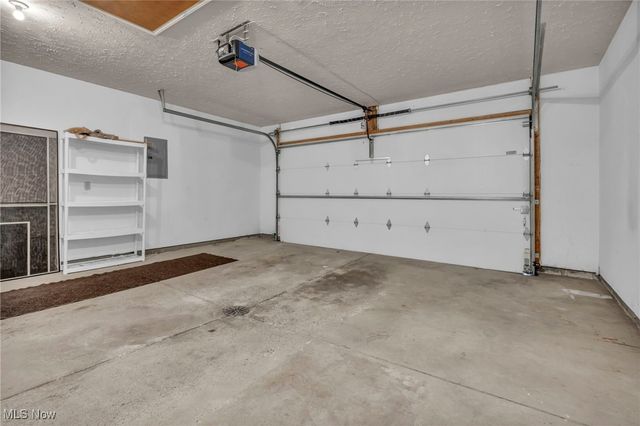 17934 Cambridge Oval, Strongsville, OH 44136