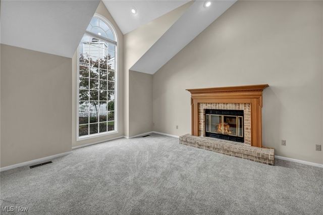 17934 Cambridge Oval, Strongsville, OH 44136