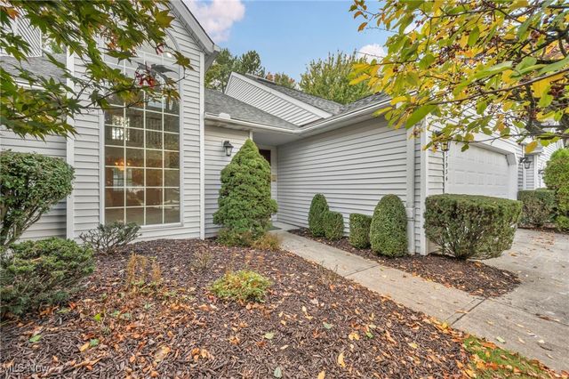 17934 Cambridge Oval, Strongsville, OH 44136