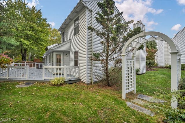 17934 Cambridge Oval, Strongsville, OH 44136