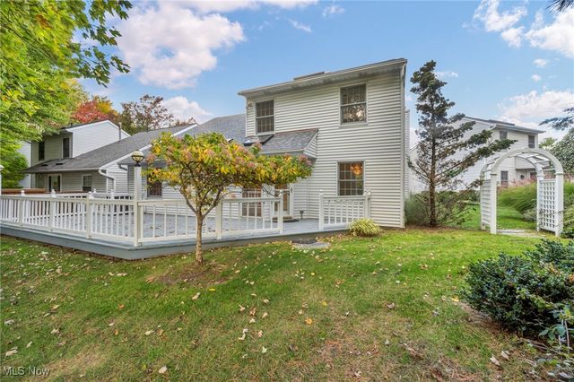 17934 Cambridge Oval, Strongsville, OH 44136