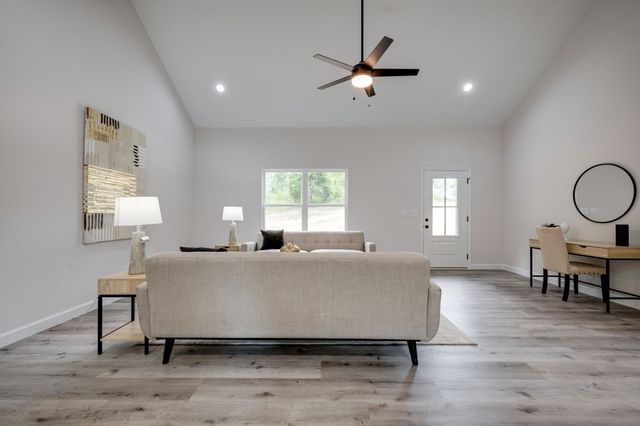 1026 Promise Land Road, Charlotte, TN 37036