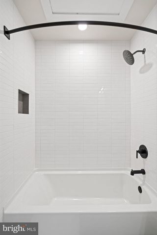 733 8TH ST SE #01, Washington, DC 20003