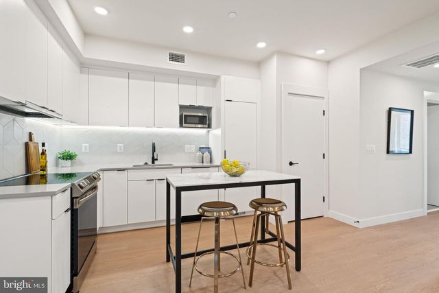 733 8TH ST SE #01, Washington, DC 20003