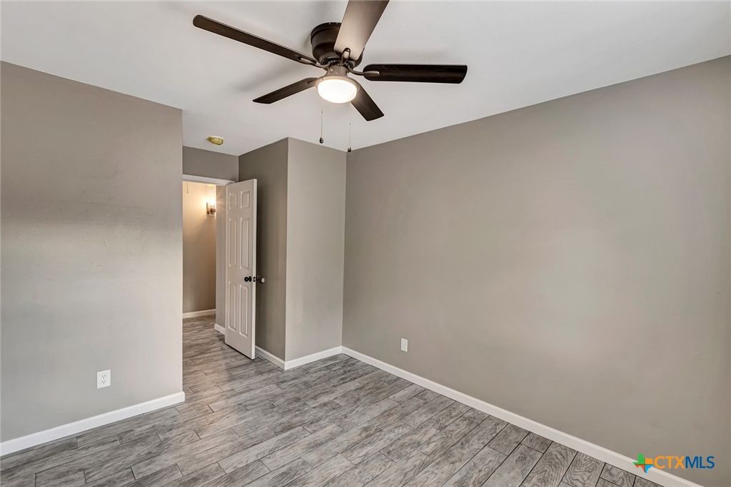 Image 21 of property listing at 602 N Market Street, Hallettsville, TX 77964
