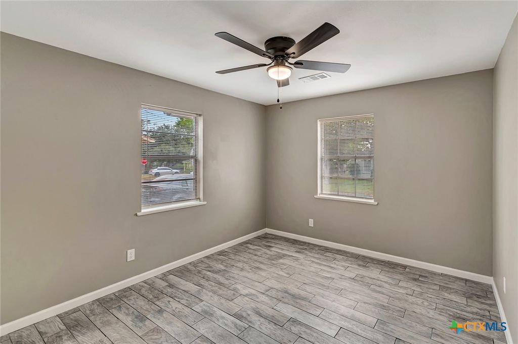Image 23 of property listing at 602 N Market Street, Hallettsville, TX 77964