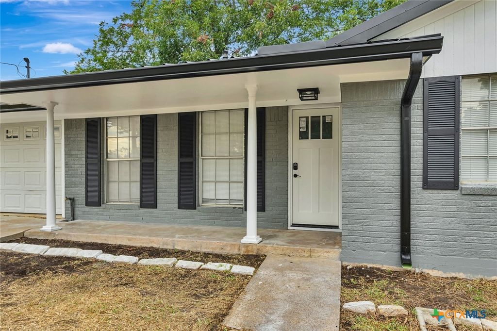 Image 38 of property listing at 602 N Market Street, Hallettsville, TX 77964