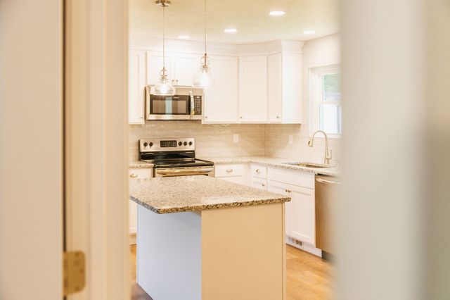 4543 S Creek Rd, Cookeville, TN 38506