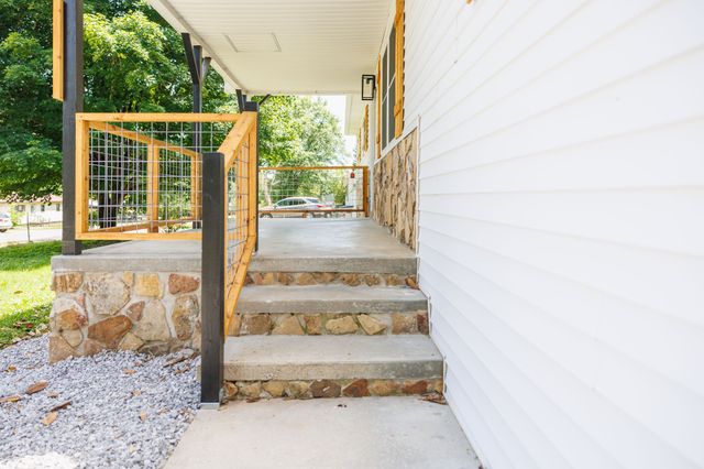4543 S Creek Rd, Cookeville, TN 38506