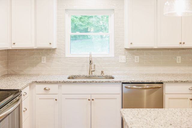 4543 S Creek Rd, Cookeville, TN 38506