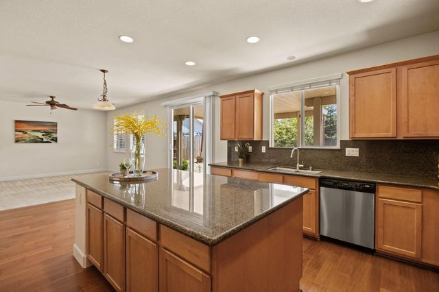 2368 Lockton Dr, Roseville, CA 95747