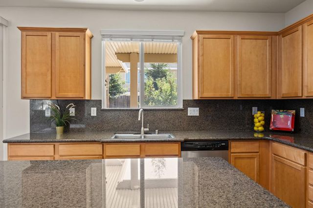 2368 Lockton Dr, Roseville, CA 95747