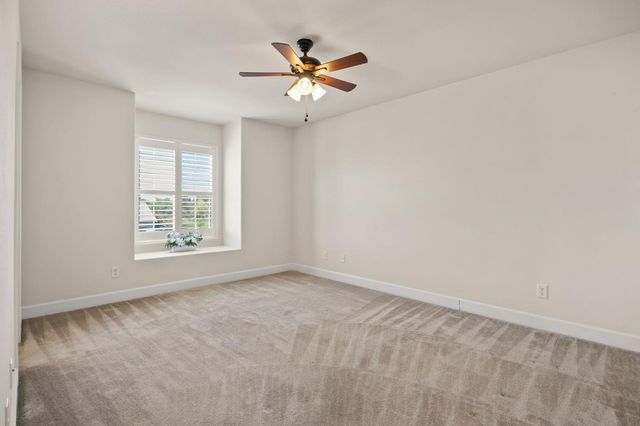 2368 Lockton Dr, Roseville, CA 95747