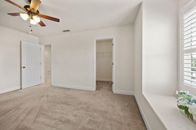 2368 Lockton Dr, Roseville, CA 95747
