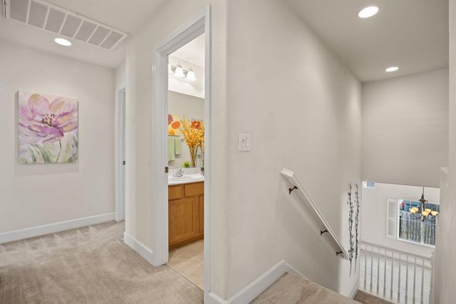 2368 Lockton Dr, Roseville, CA 95747