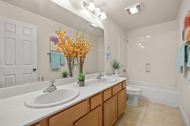 2368 Lockton Dr, Roseville, CA 95747