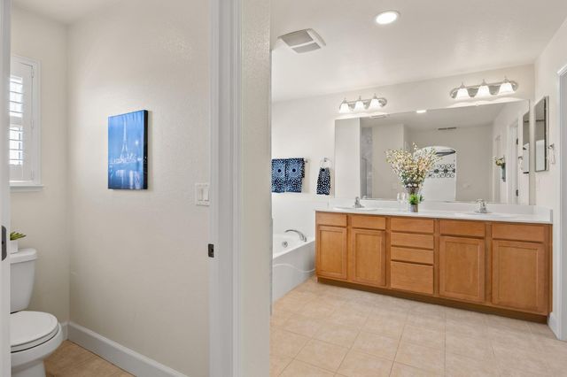 2368 Lockton Dr, Roseville, CA 95747
