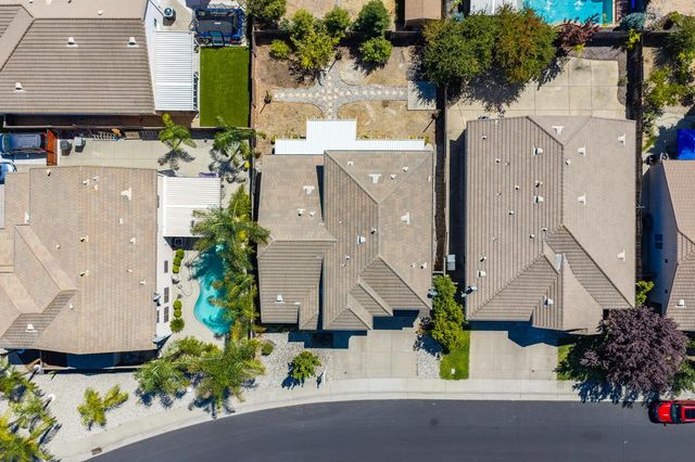 2368 Lockton Dr, Roseville, CA 95747