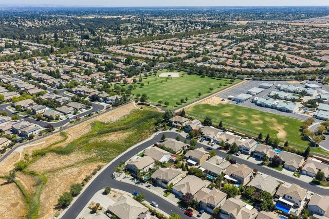 2368 Lockton Dr, Roseville, CA 95747