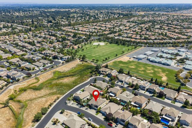 2368 Lockton Dr, Roseville, CA 95747