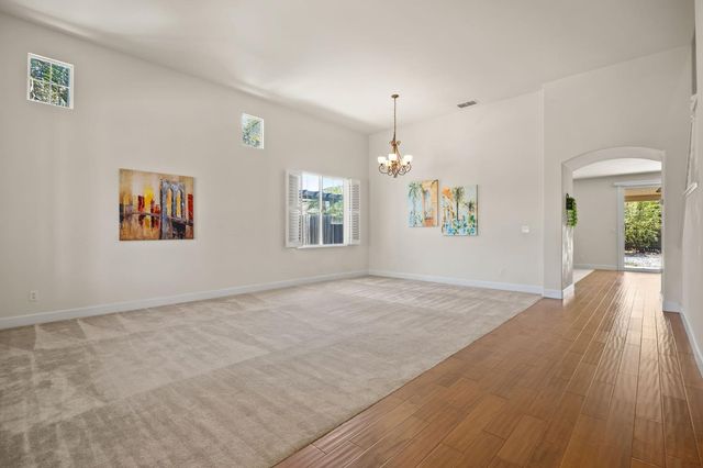 2368 Lockton Dr, Roseville, CA 95747