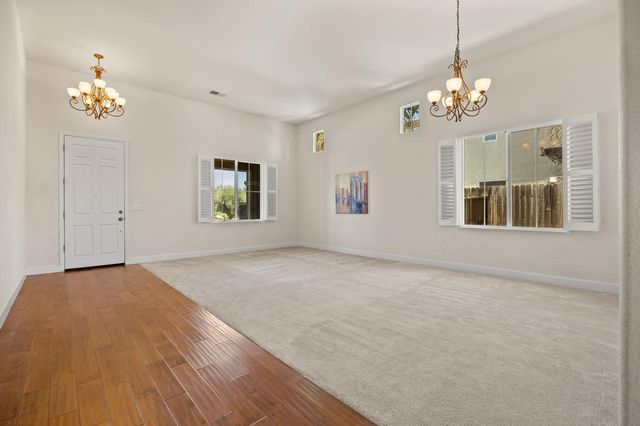 2368 Lockton Dr, Roseville, CA 95747