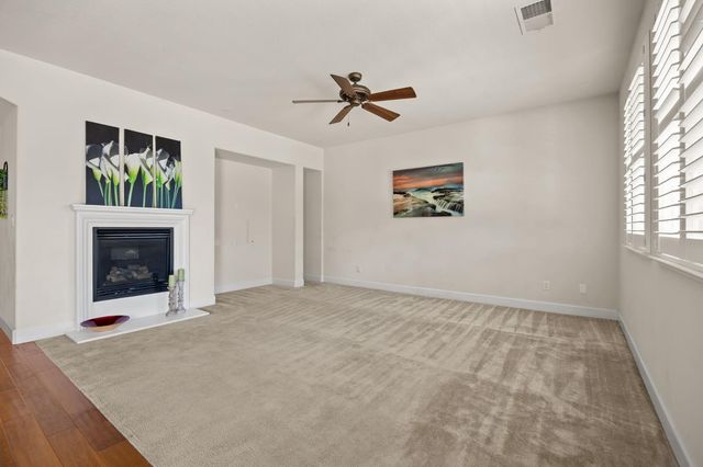 2368 Lockton Dr, Roseville, CA 95747