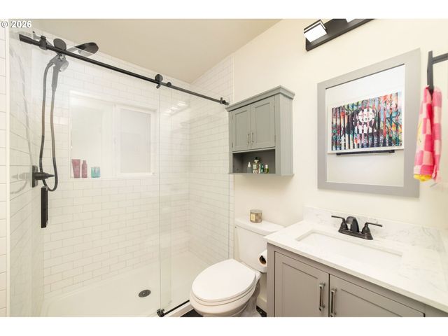 825 Ne 76TH Ave, Portland, OR 97213