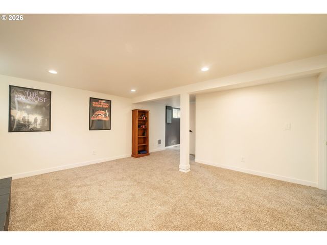 825 Ne 76TH Ave, Portland, OR 97213