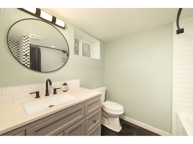 825 Ne 76TH Ave, Portland, OR 97213