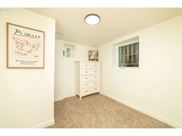 825 Ne 76TH Ave, Portland, OR 97213