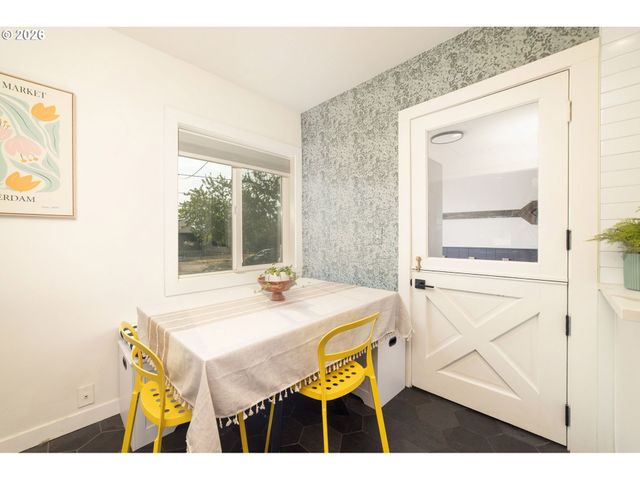 825 Ne 76TH Ave, Portland, OR 97213