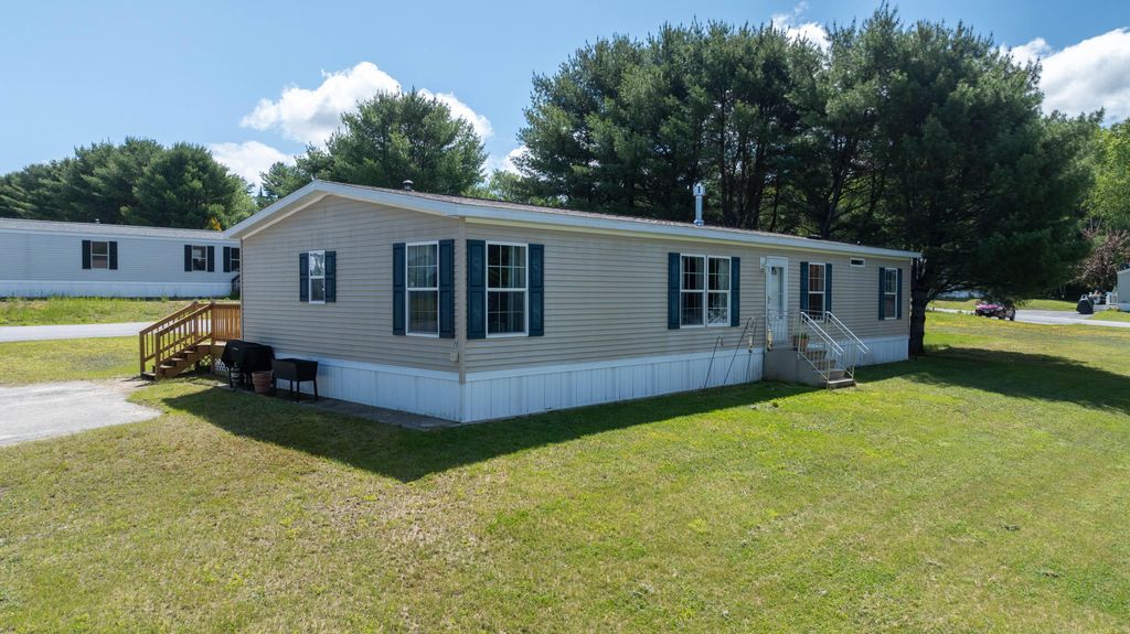20 Purington Avenue, Mechanic Falls, ME 04256 — exterior