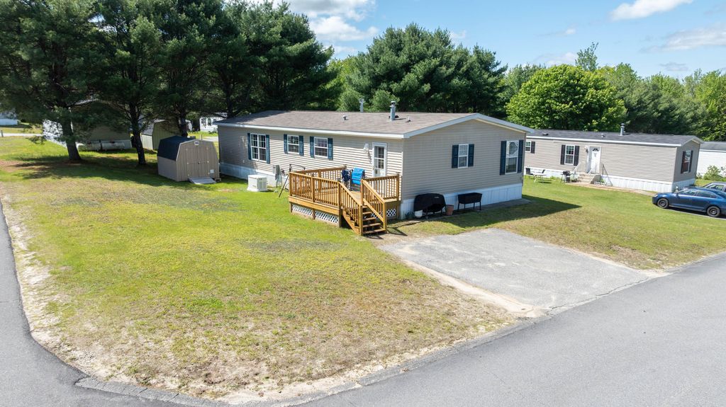 20 Purington Avenue, Mechanic Falls, ME 04256 — photo 2