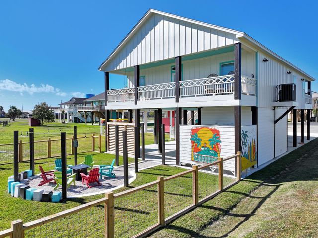 1992 Pedregal Drive, Crystal Beach, TX 77650