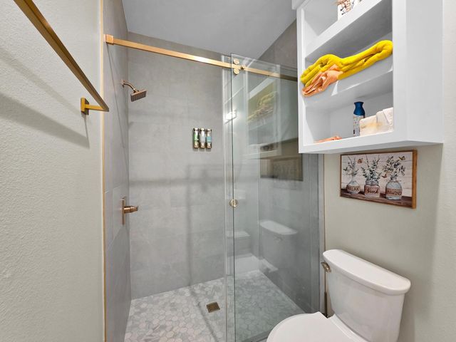 1992 Pedregal Drive, Crystal Beach, TX 77650